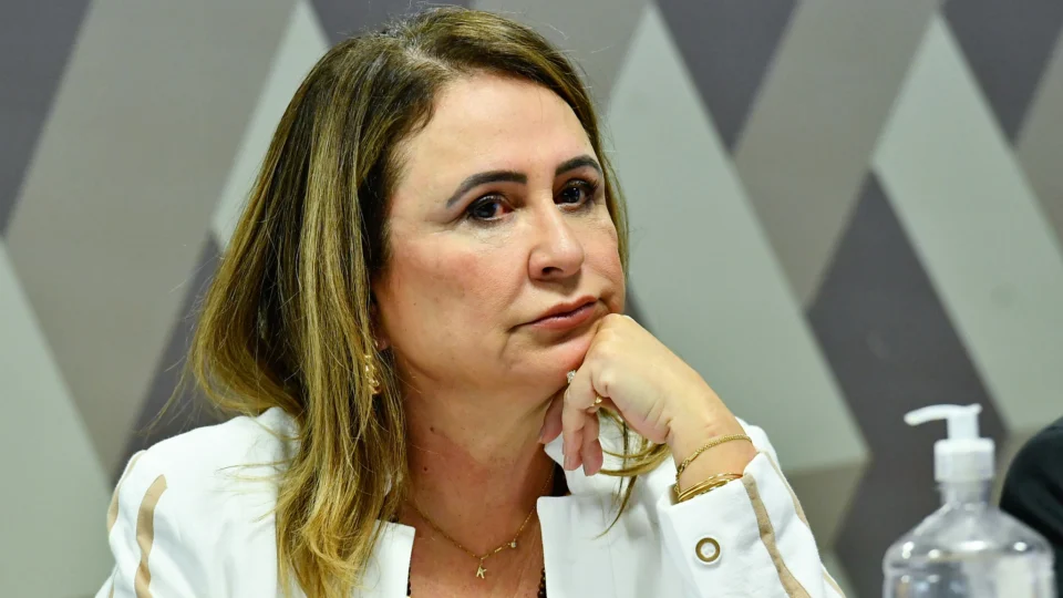 Kátia Abreu se retrata após post sobre Alcolumbre com citação a judeus e Judas