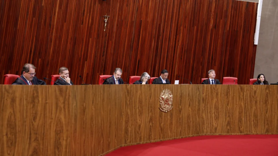 TSE cassa mandato do governador de Roraima e determina novas eleições