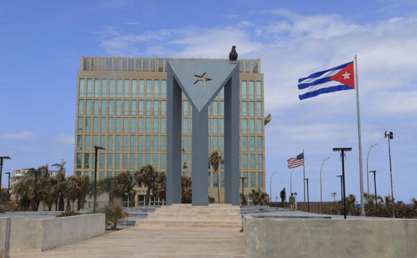 Trump amplia sanções contra Cuba e cita “ameaça extraordinária”