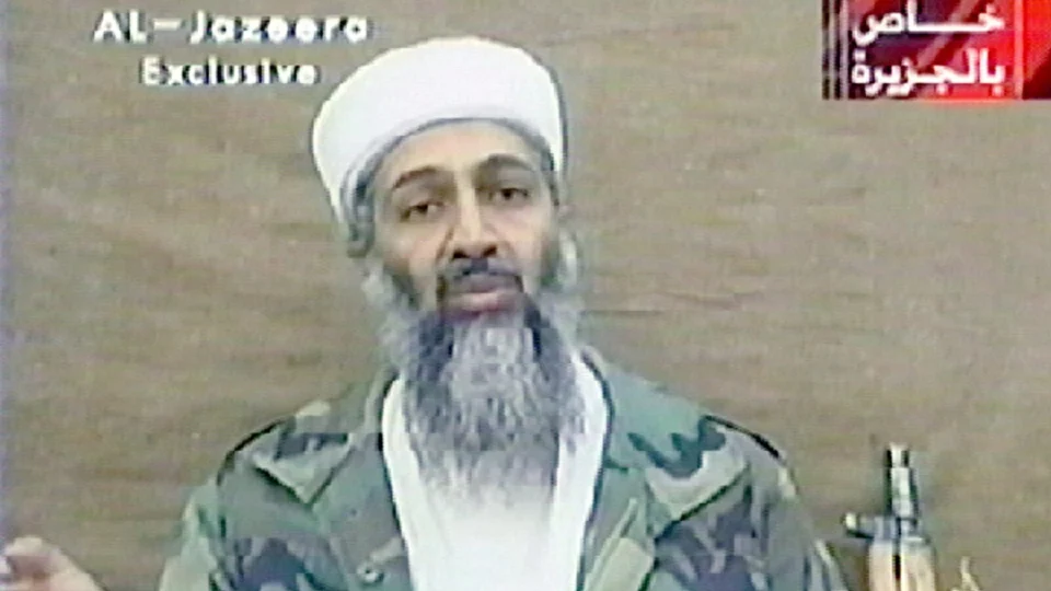 Bin Laden, em vídeo divulgado em 3 de novembro de 2001 pela Al-Jazeera: eliminado uma década mais tarde.