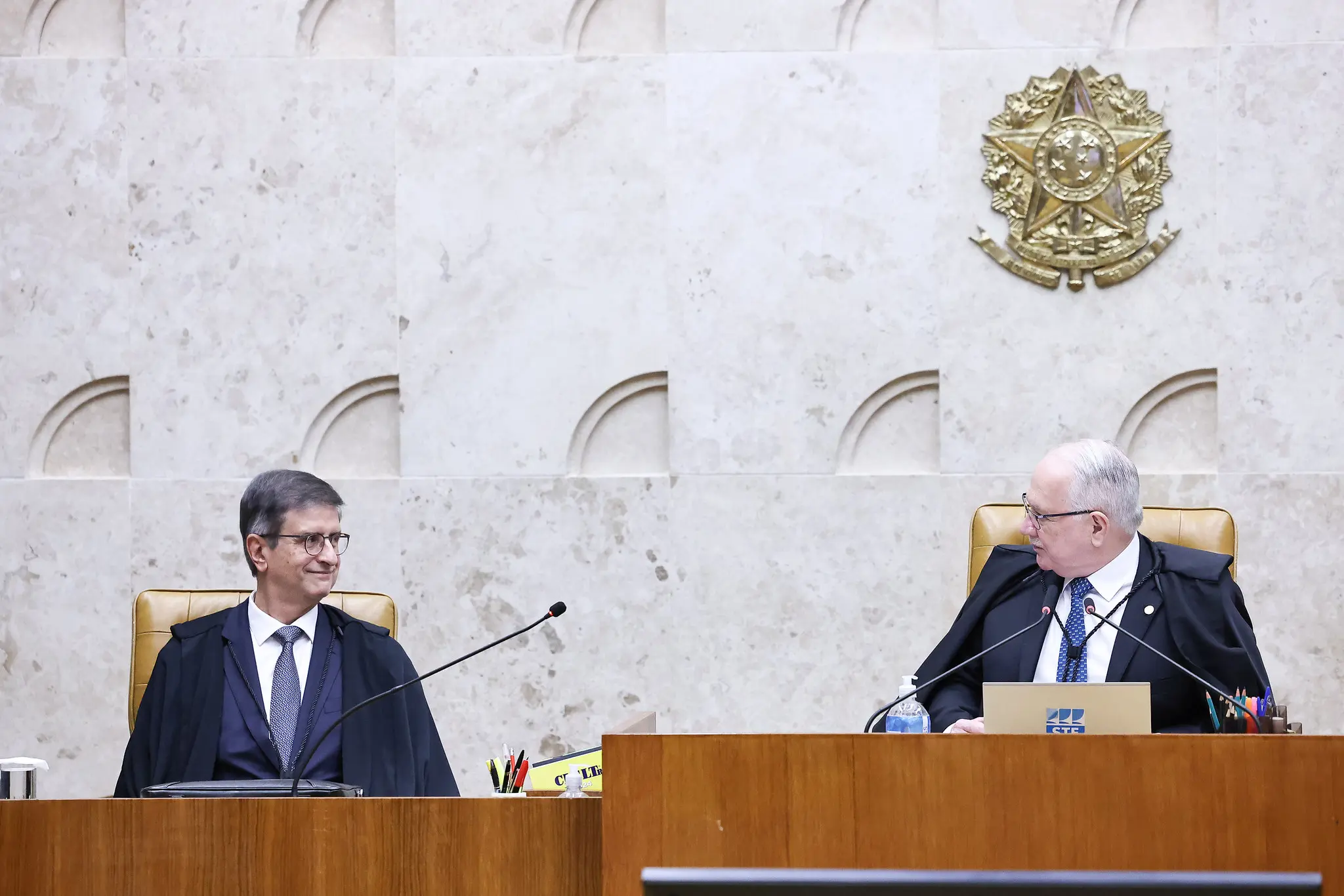 Parecer de Gonet colide com liminar do ministro presidente, que viu risco financeiro ao banco caso trecho continuasse suspenso. 