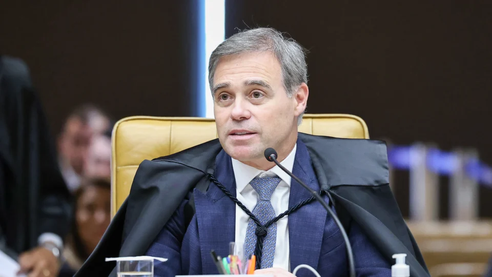 Ministro entende que lei do ES busca proteger infância e garantir participação e autonomia da família.
