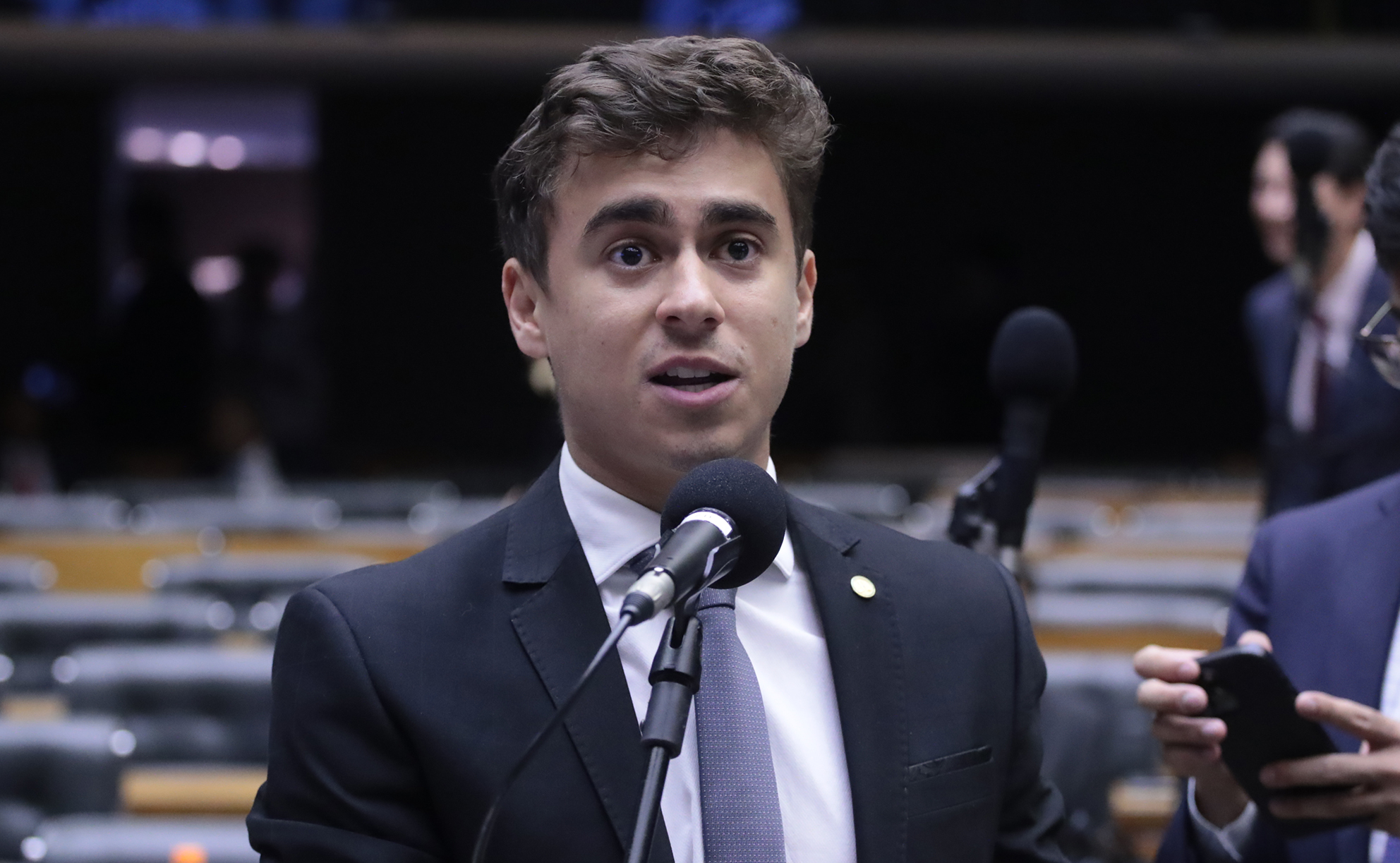 Juiz nega excluir postagem de Nikolas Ferreira sobre Lula e Janja