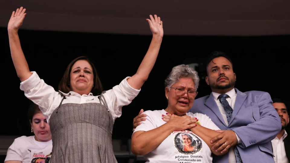 Nas galerias da Câmara, a derrubata do veto de Lula ao projeto da dosimetria foi celebrada.
