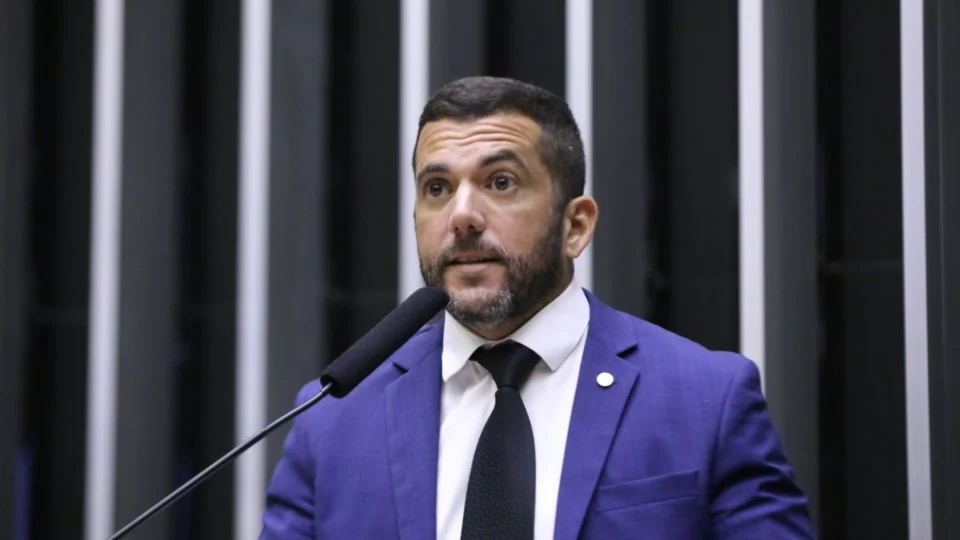 Justiça rejeita ação do PT contra Jordy por chamar sigla de “Partido dos Traficantes”