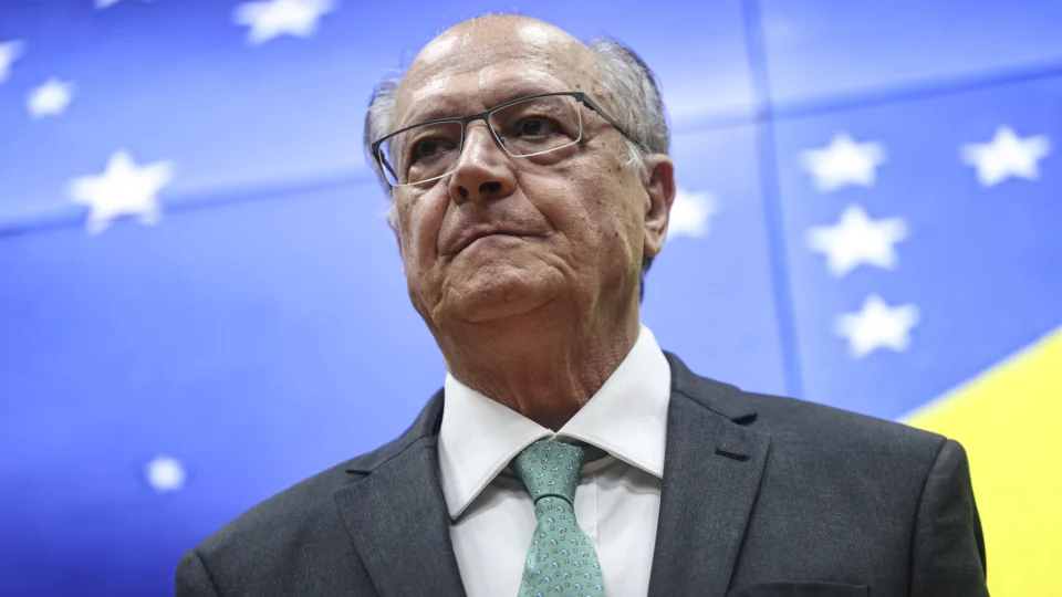 Alckmin lamenta rejeição de Messias e alerta para STF “sobrecarregado”
