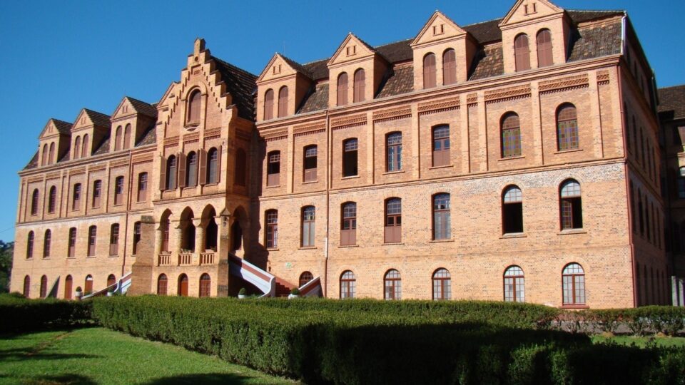 Seminário centenário inspirado em modelo alemão atrai visitantes com gastronomia e museu