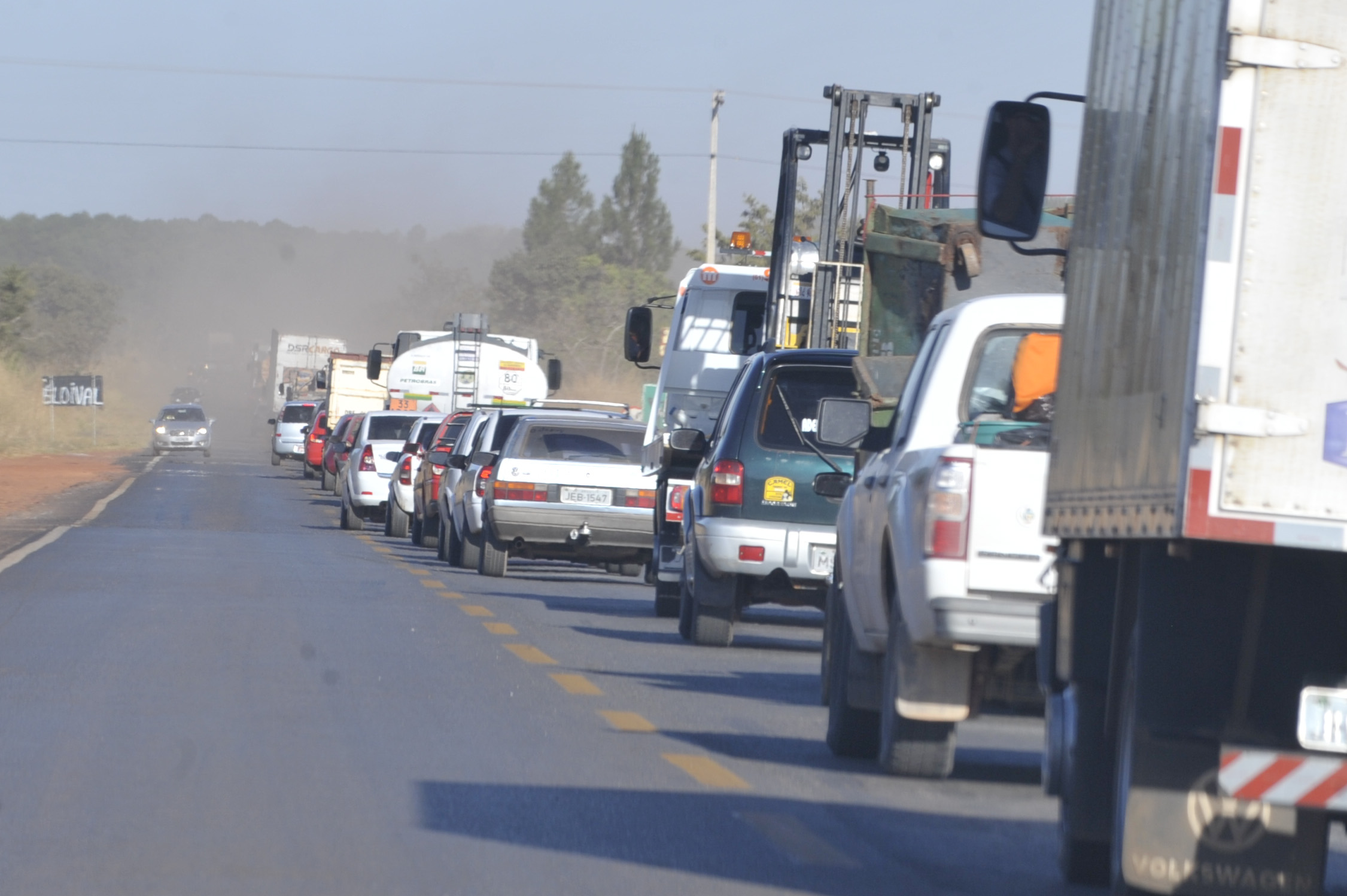 Transporte rodoviário sob pressão: alta do diesel, estradas precárias e contratos frágeis ampliam riscos e custos para transportadoras no Brasil