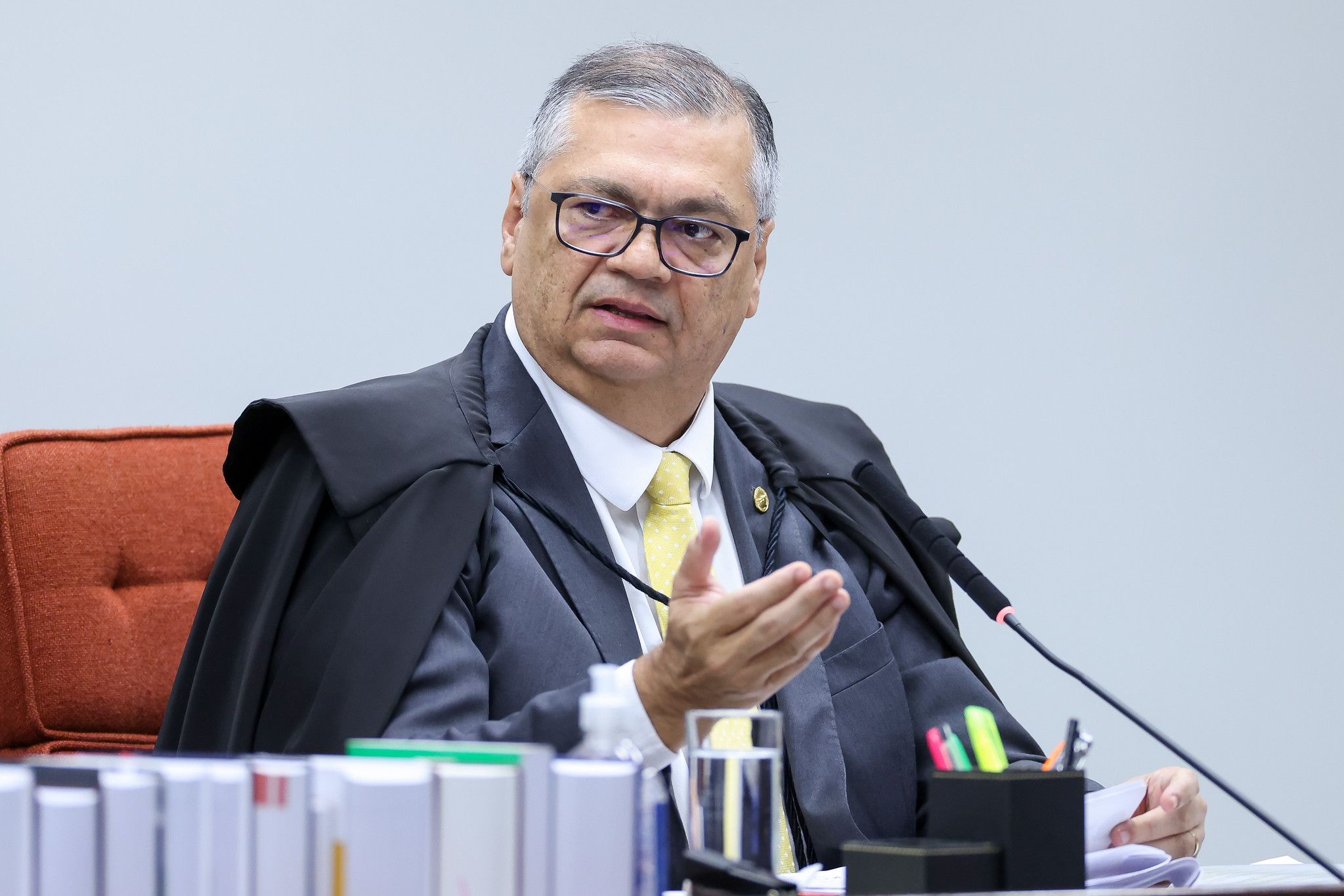 Por que Flávio Dino proibiu o governo de reter as taxas da CVM?