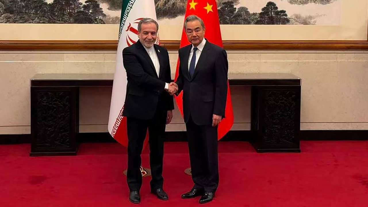 Chanceler do Irã visita China e destaca parceria “mais forte que nunca”