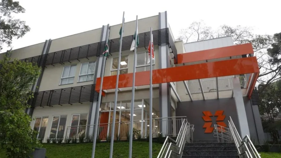 fachada da sede da Copel no Paraná