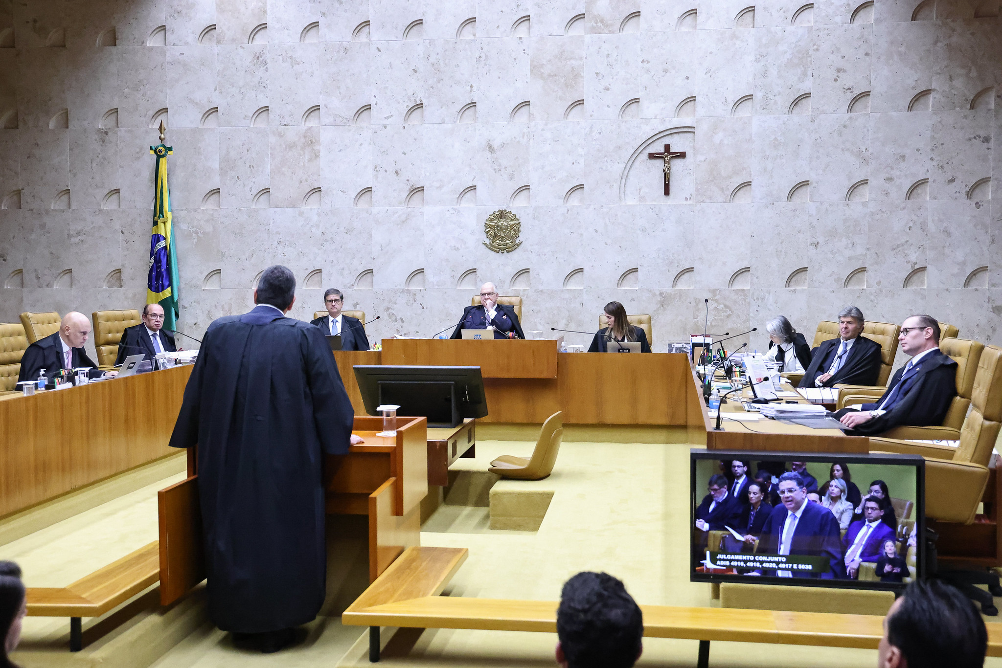 STF começa julgamento sobre distribuição de royalties do petróleo