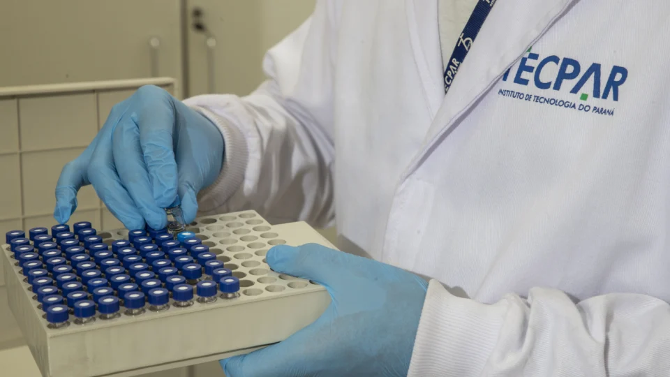 O Tecpar vai receber R$ 29 milhões para ampliar projetos de saúde, inovação e produção de vacinas no Paraná. Os investimentos contemplam diagnósticos veterinários, saúde de precisão, pesquisa científica e novas estruturas voltadas ao SUS.