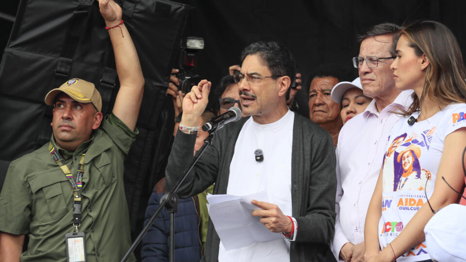 Quem é Iván Cepeda, candidato de Petro acusado pela oposição de ligações com as Farc