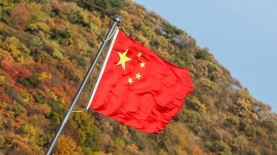 Brasil suspende visto para chineses até dezembro de 2026