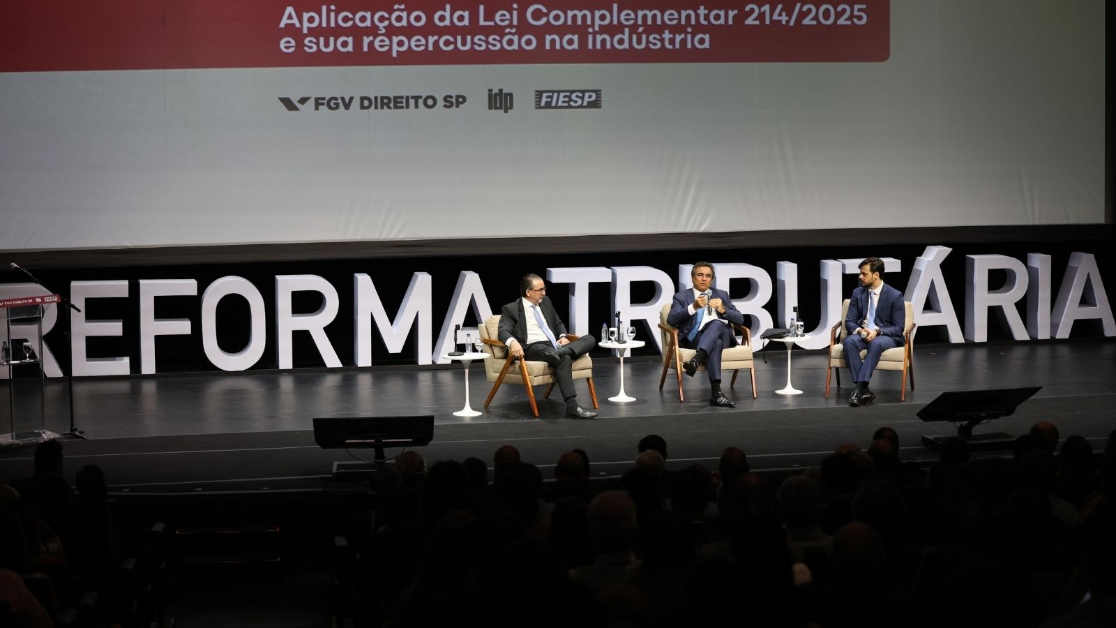 Reforma tributária no mercado imobiliário: o que muda para quem compra, vende ou investe? 