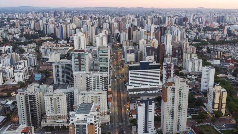 Imagem aérea da cidade de Curitiba