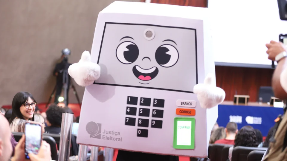 Pilili mascote urna eletrônica do TSE