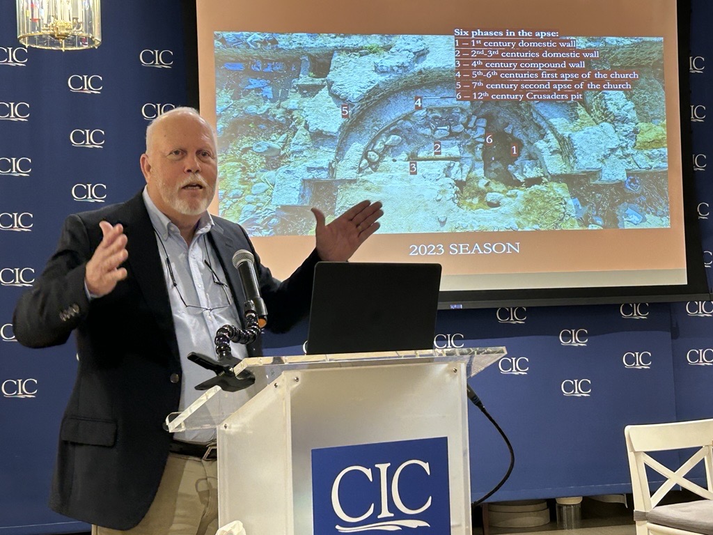 Arqueólogos dizem ter encontrado casa de São Pedro sob antiga basílica em Israel