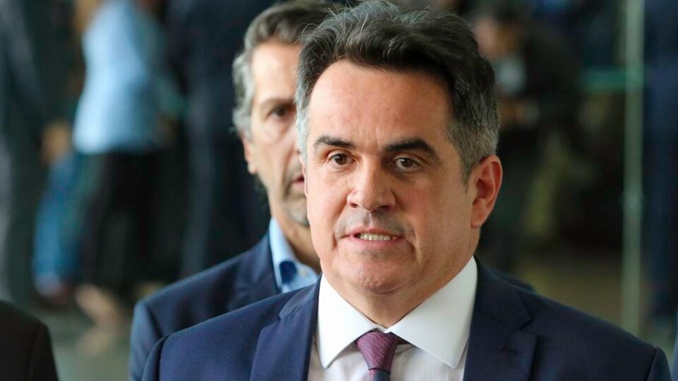 Advogado deixa defesa de Ciro Nogueira após operação da PF