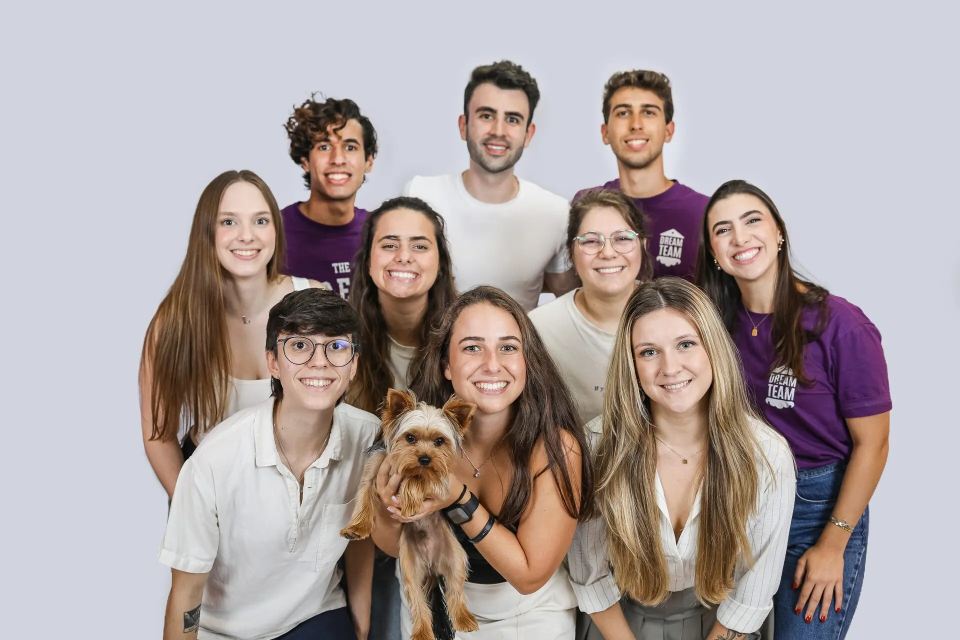 Equipe da The Dream School, startup criada por Lucas Pertusati que já ajudou brasileiros a conquistar vagas em universidades internacionais.