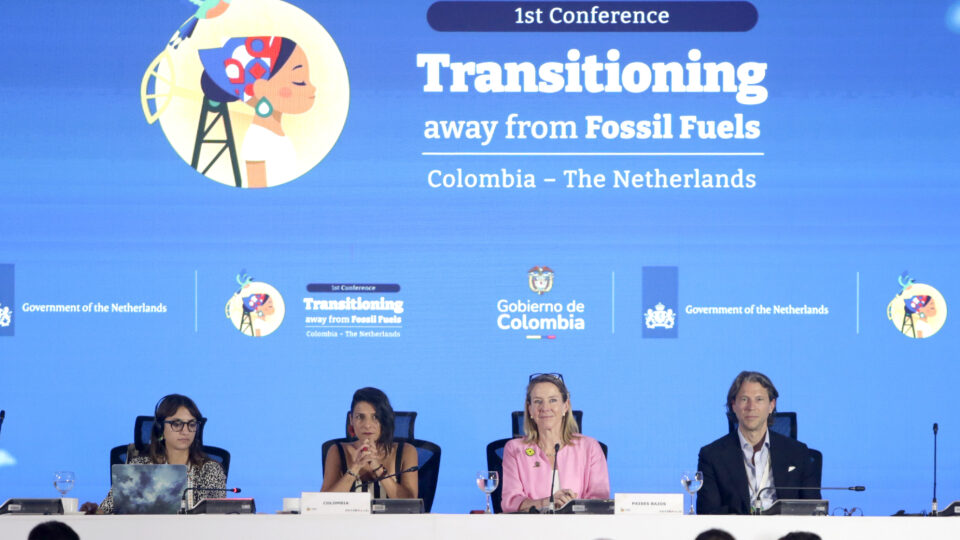 Cem anos de solidão para a transição energética