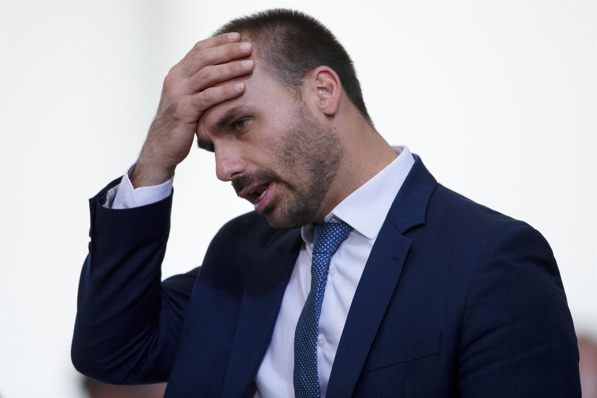 PGR pede condenação de Eduardo Bolsonaro por suposta coação contra o STF