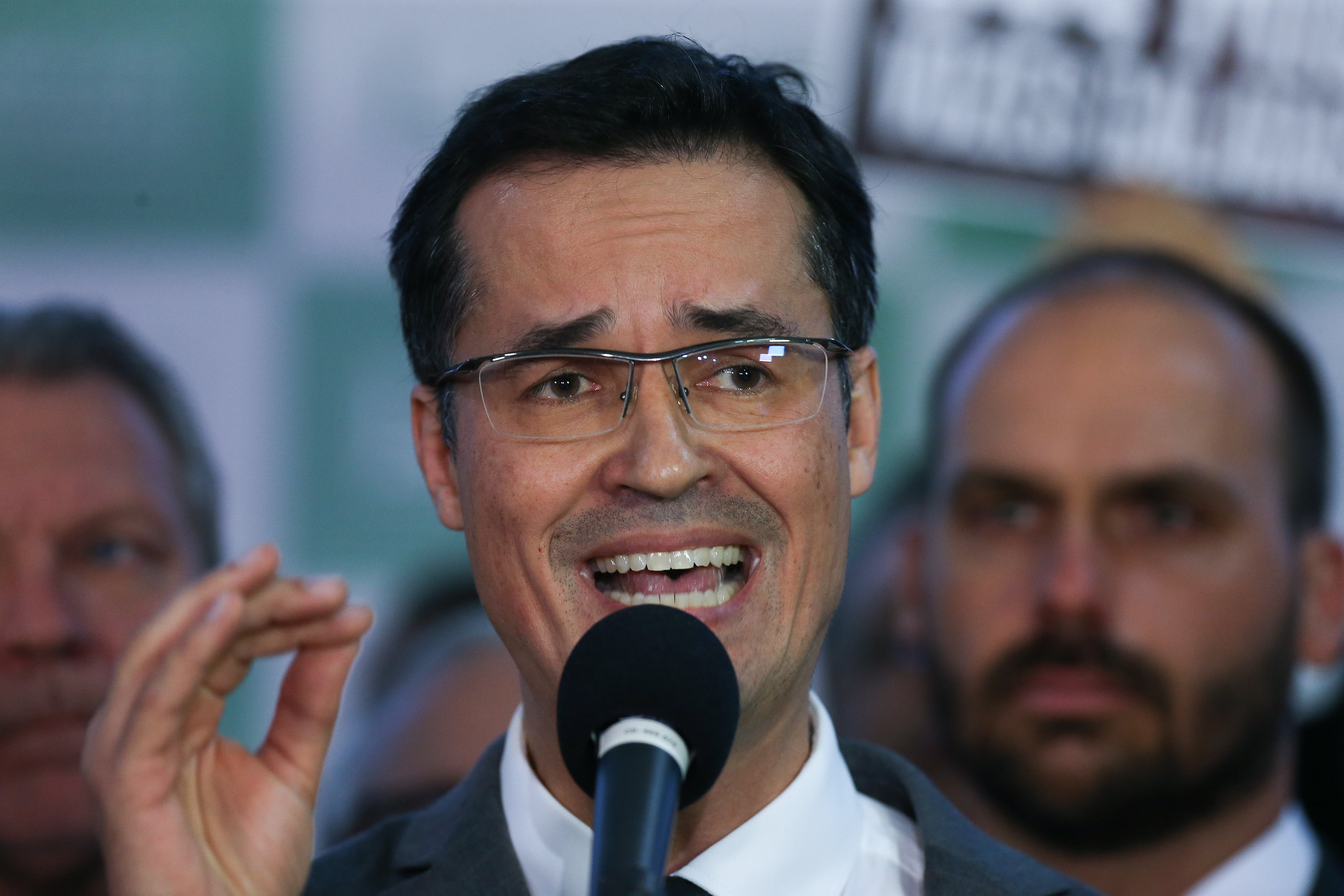 Dino revoga decisão que tirou do ar reportagem sobre situação eleitoral de Deltan