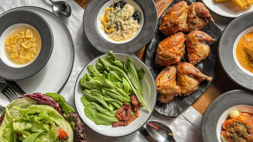 Restaurantes, bares e cafeterias impulsionam nova fase da gastronomia curitibana, que aposta em experiências para movimentar turismo, entretenimento e economia local.