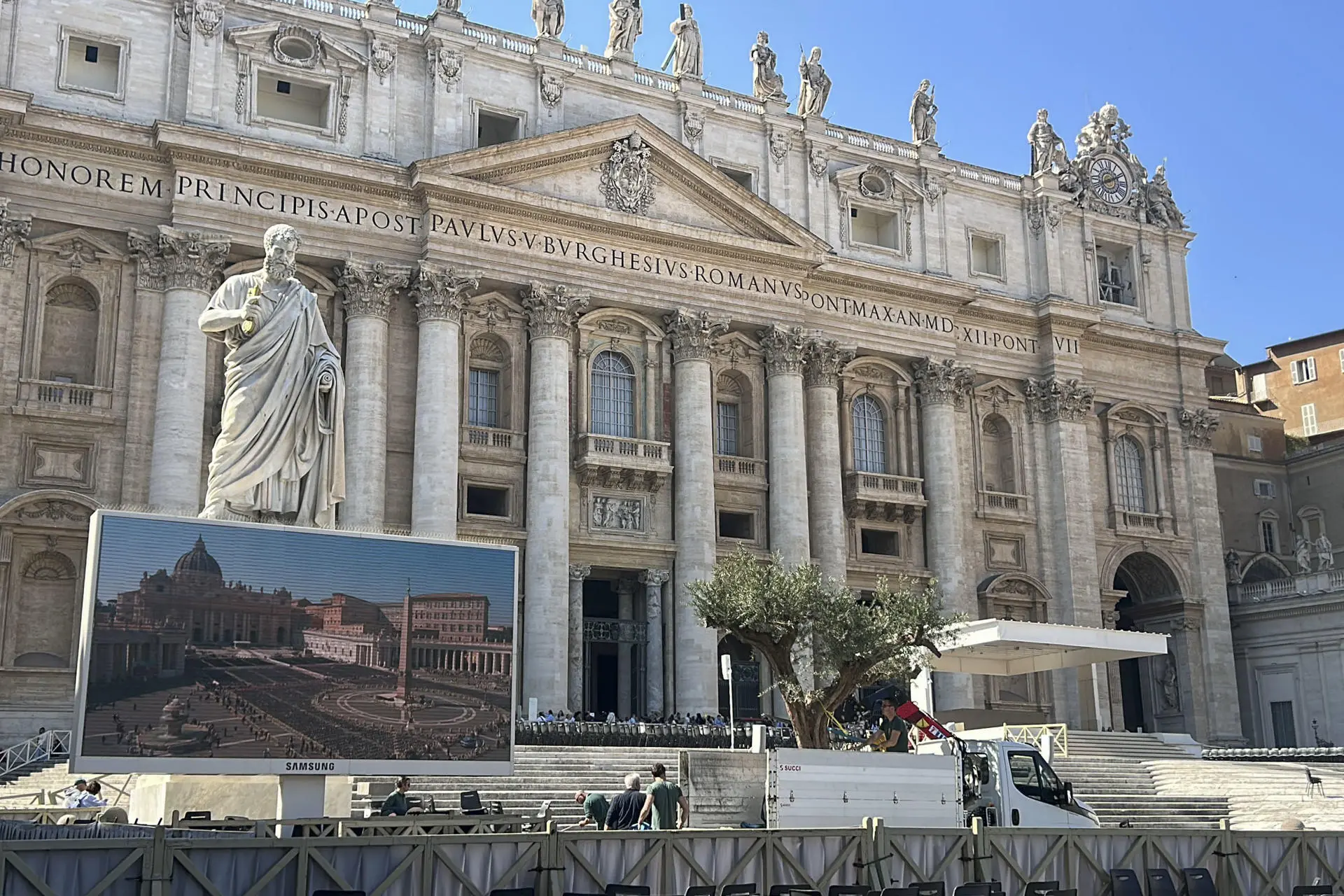 Vista da Praça São Pedro, no Vaticano