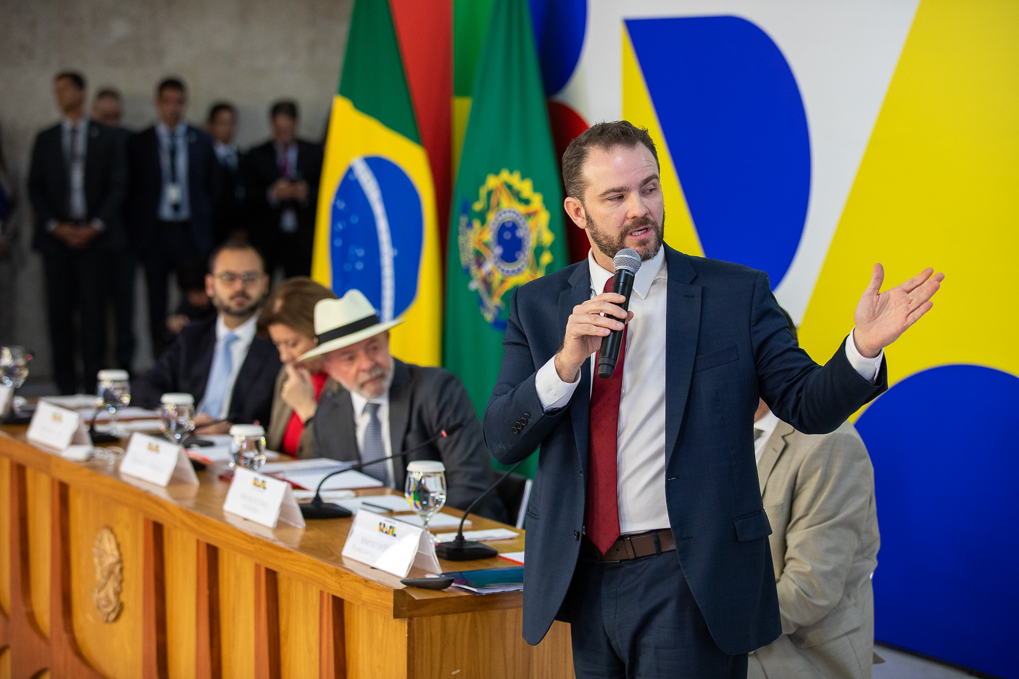 Governo publica fim da “taxa das blusinhas” e mudança passa a valer