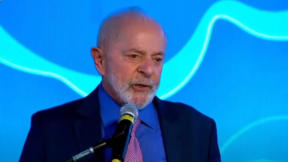 “Taxa das blusinhas” se tornou principal desgaste político de Lula, apontam pesquisas