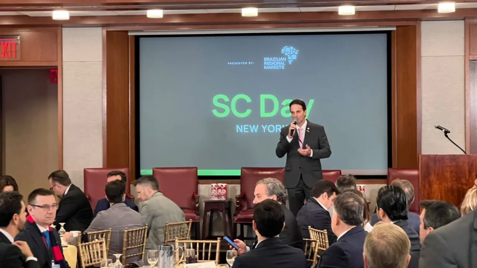 Autoridades reunidas durante o SC Day, realizado em Manhattan, em Nova York