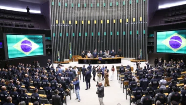 Derrubada do governo de taxa de importação levantou discussões sobre o placar nas Casas.