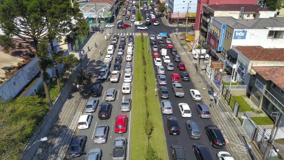 Não é São Paulo: ranking revela a capital brasileira com mais tempo perdido no trânsito