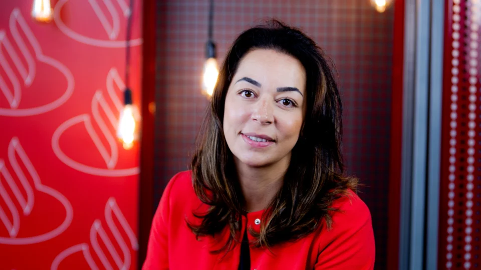Carolina Learth, sênior head de plataformas globais do Santander.