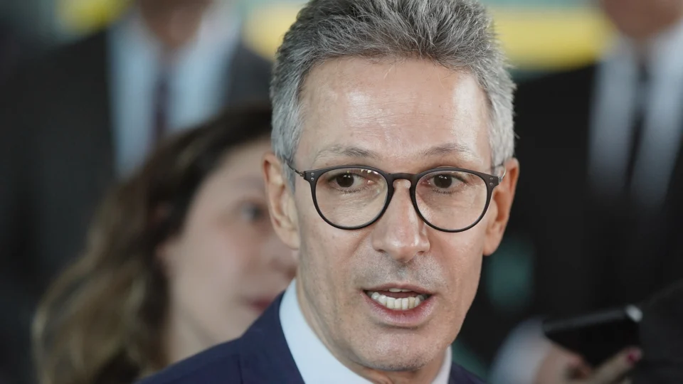 Zema reage à PGR