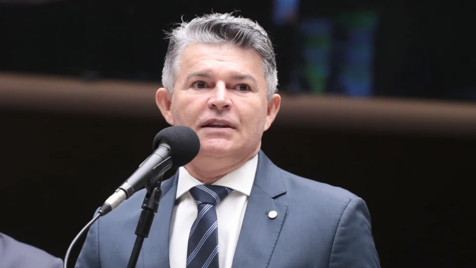 José Medeiros pede informações sobre cadeia de custódia e apuração de responsabilidade.