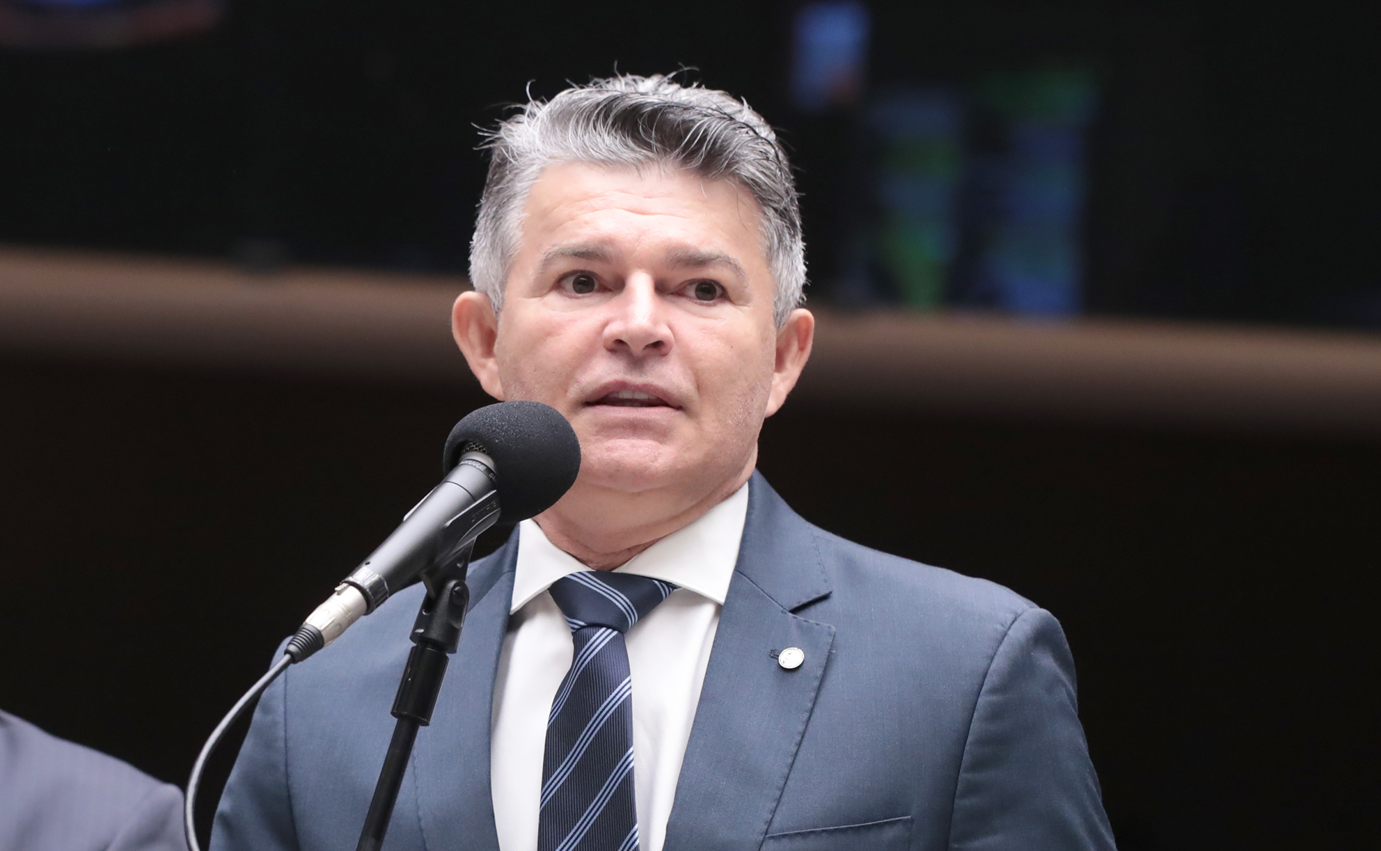 Deputado do PL cobra governo por vazamento de áudios de Flávio a Vorcaro