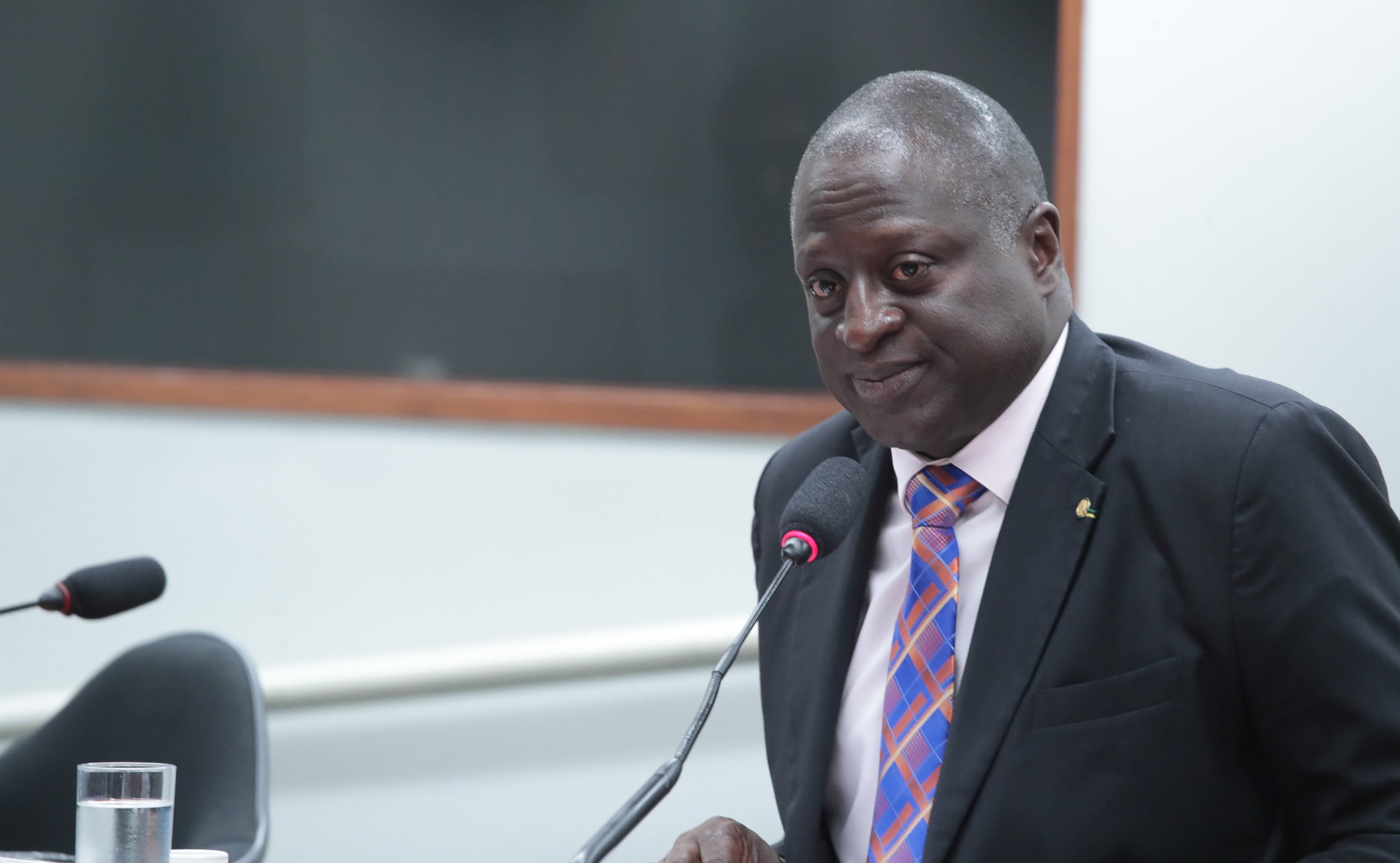 Deputado acionou presidente e vice-presidente do TSE para pedir monitoramento de vazamentos.