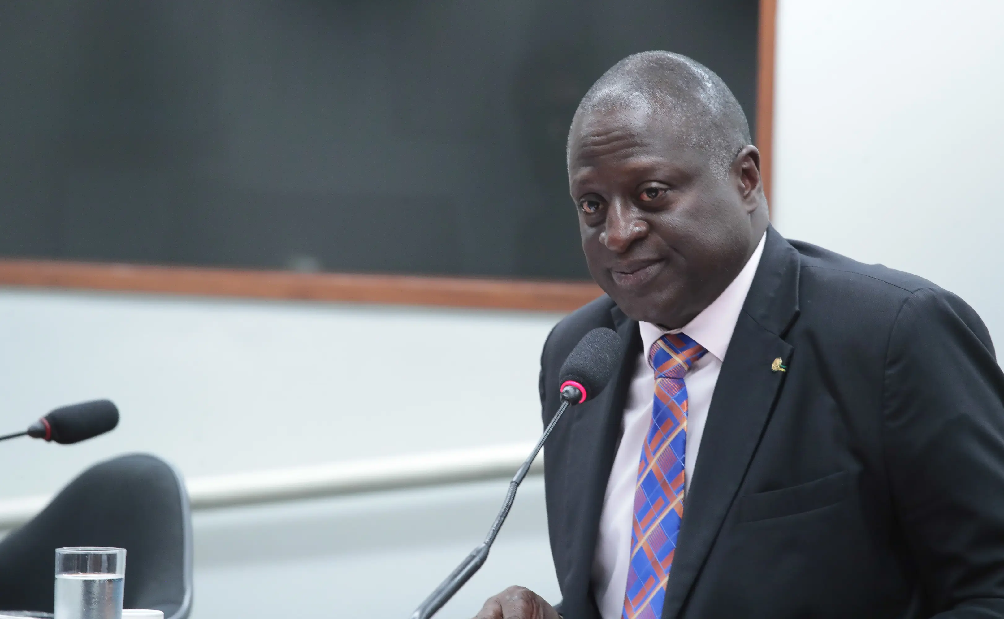 Deputado acionou presidente e vice-presidente do TSE para pedir monitoramento de vazamentos.