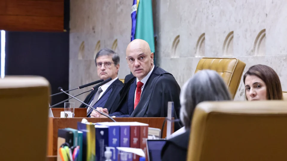 STF valida lei de igualdade salarial entre homens e mulheres