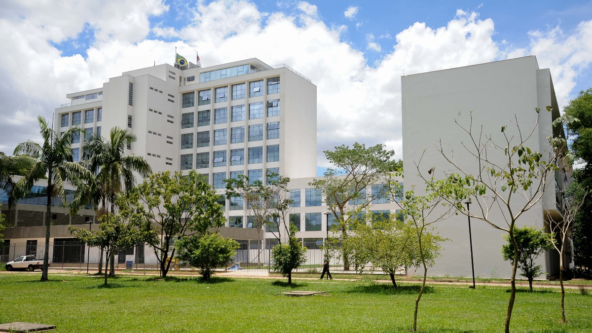 Polícia abre inquérito contra estudantes após invasão da reitoria da USP