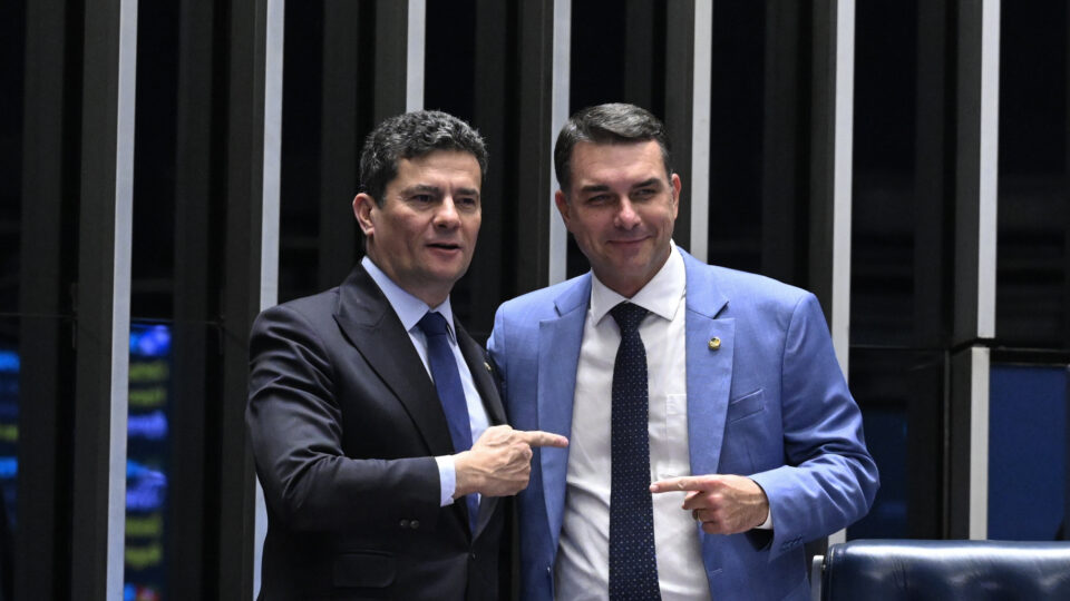 “Quem não deve, não teme”: Sergio Moro sai em defesa de Flávio Bolsonaro