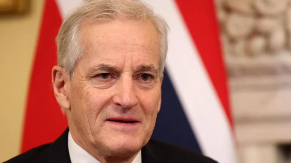Primeiro-ministro da Noruega: intenção é proteger crianças e adolescentes das "big tech".
