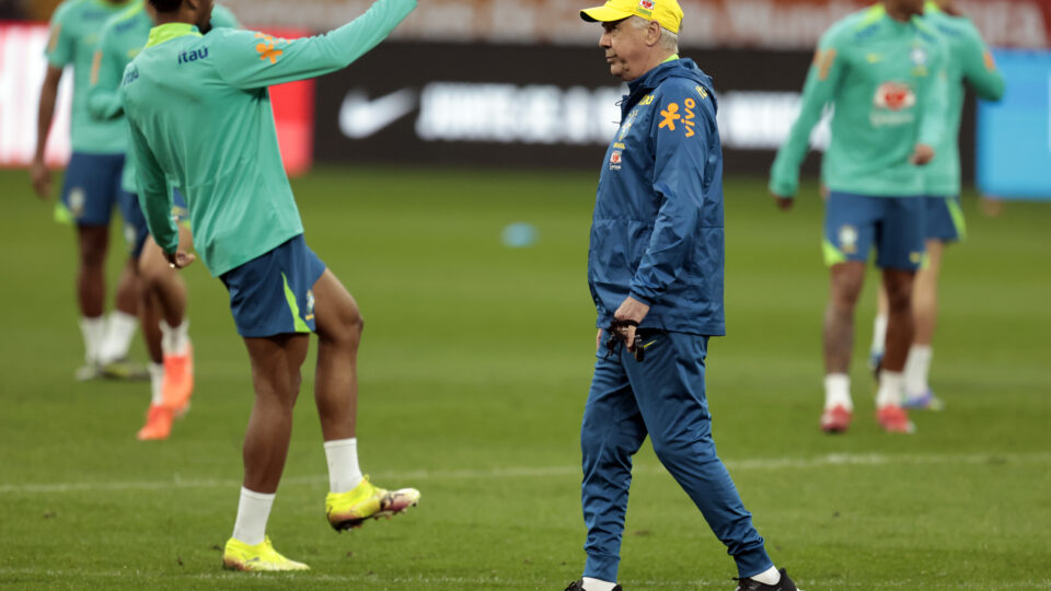 Seleção brasileira conhece convocados para a Copa nesta segunda-feira (18)