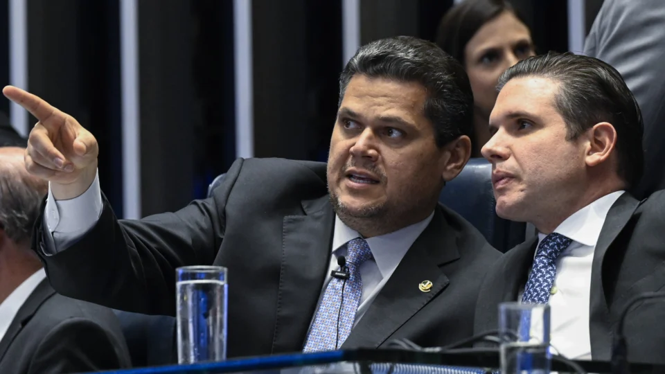 Congresso pede ao STF manutenção da Lei da Dosimetria suspensa por Moraes