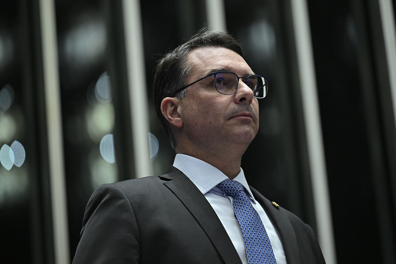AtlasIntel inclui áudio atribuído a Flávio em pesquisa; empresa nega impacto no resultado
