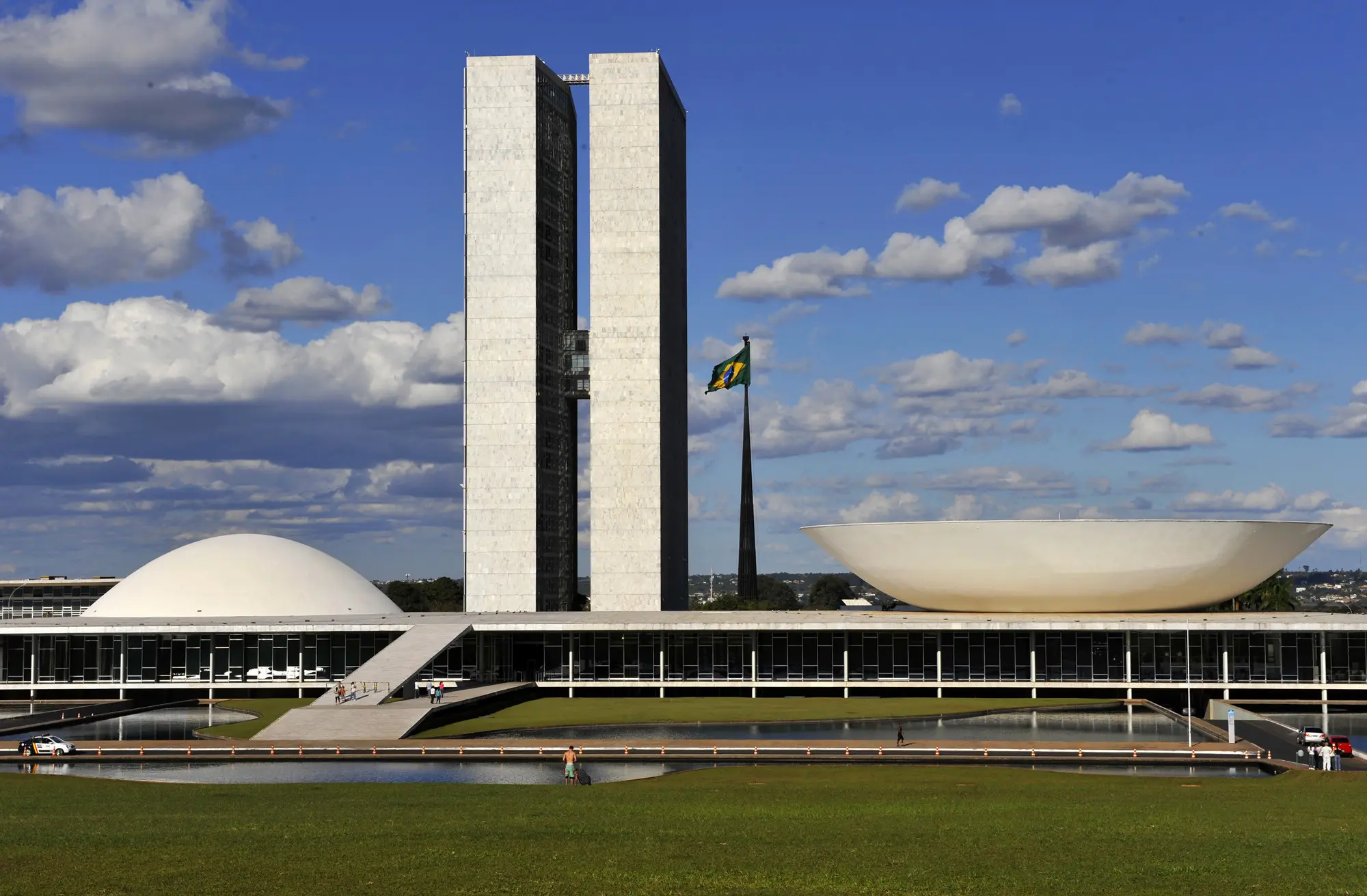 Entidades e partidos alegaram falhas no procedimento e pediram anulação de derrubada do veto.