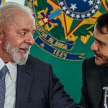 Lula confirma que indicará Messias novamente para o STF após derrota histórica Lula e Messias